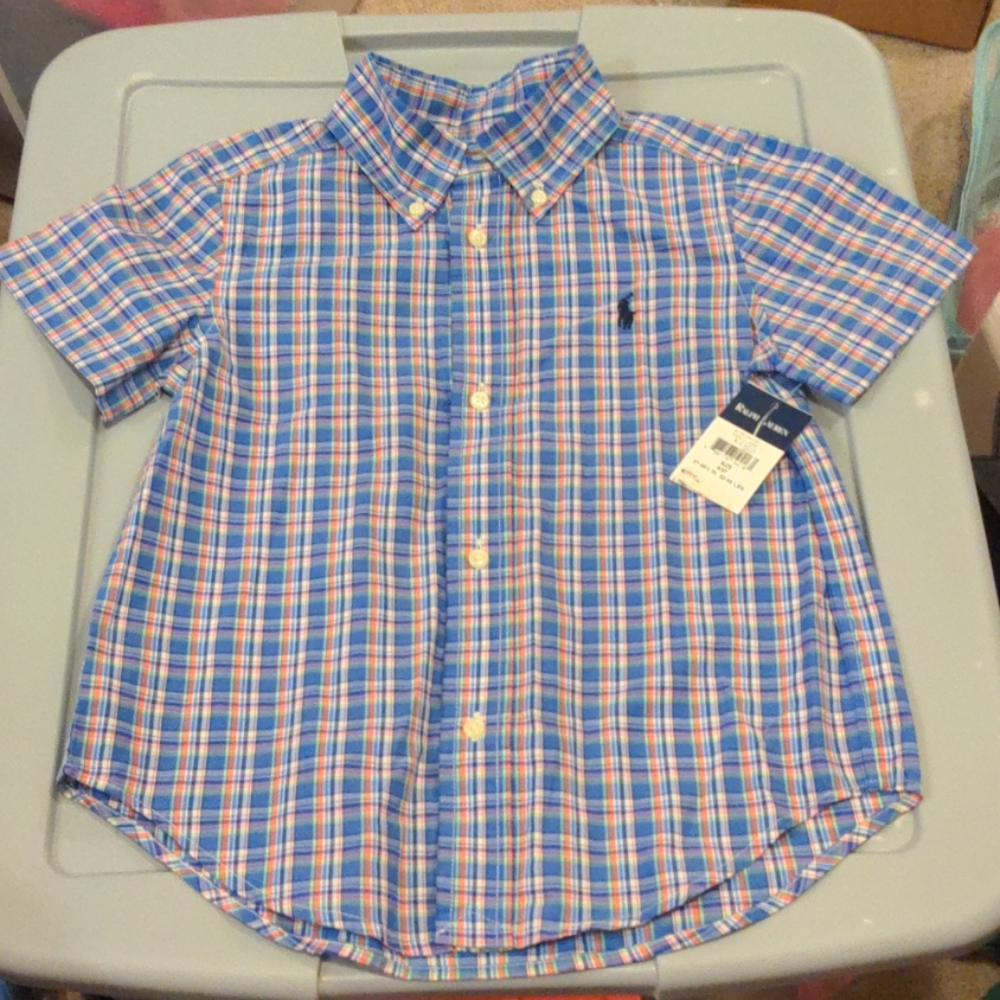 Short sleeve button up